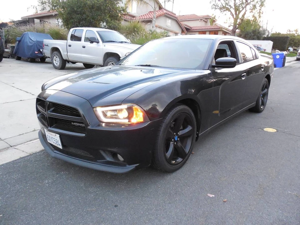 2012 Dodge Charger 7th Gen - Image 2 of 23