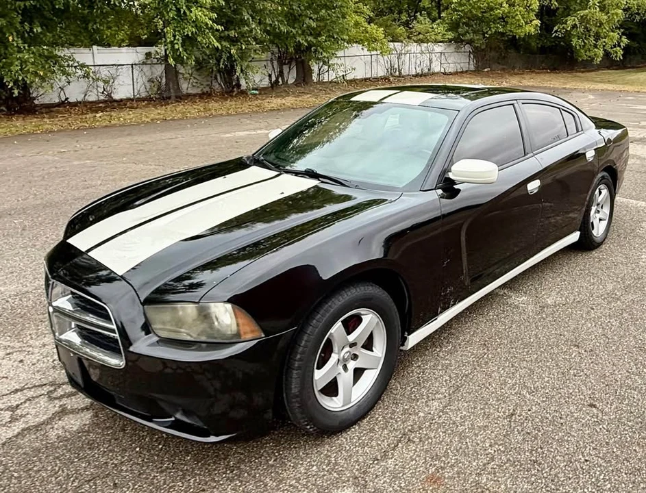 2012 Dodge Charger 7th Gen - Image 5 of 19