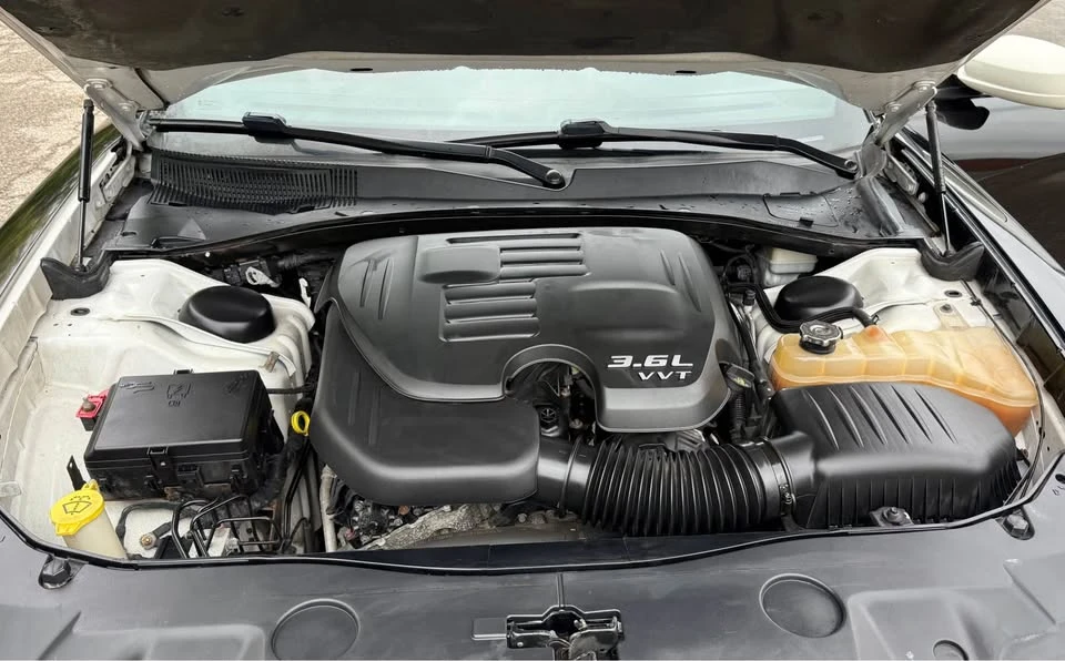 2012 Dodge Charger 7th Gen - Image 7 of 19