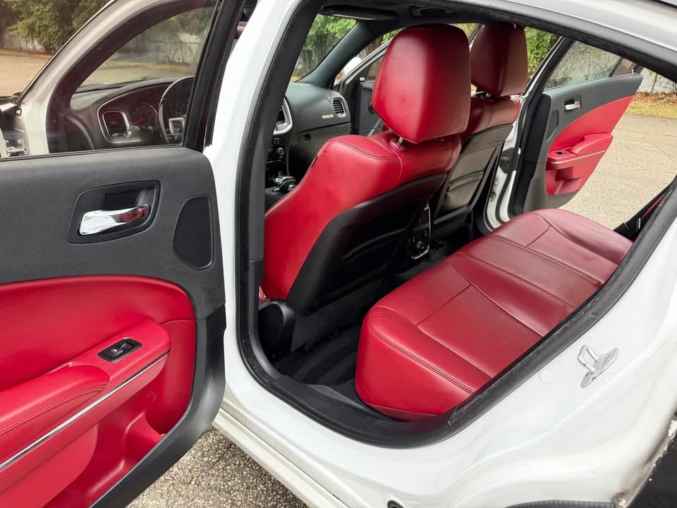2012 Dodge Charger 7th Gen - Image 16 of 19