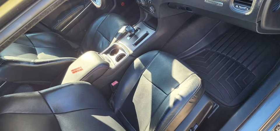 2012 Dodge Charger 7th Gen - Image 5 of 15