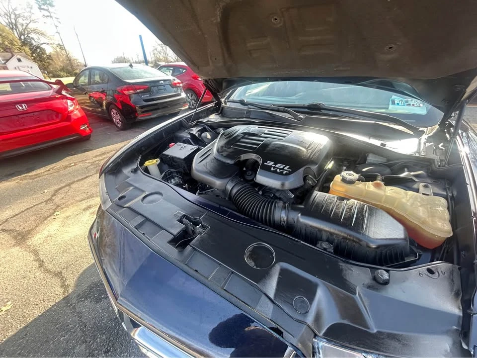 2012 Dodge Charger 7th Gen - Image 11 of 18