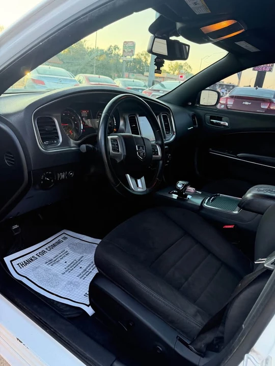 2012 Dodge Charger 7th Gen - Image 15 of 20