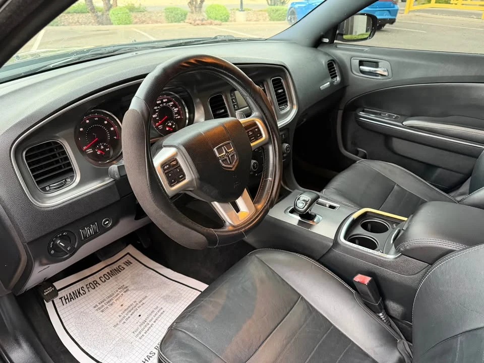 2012 Dodge Charger 7th Gen - Image 9 of 17