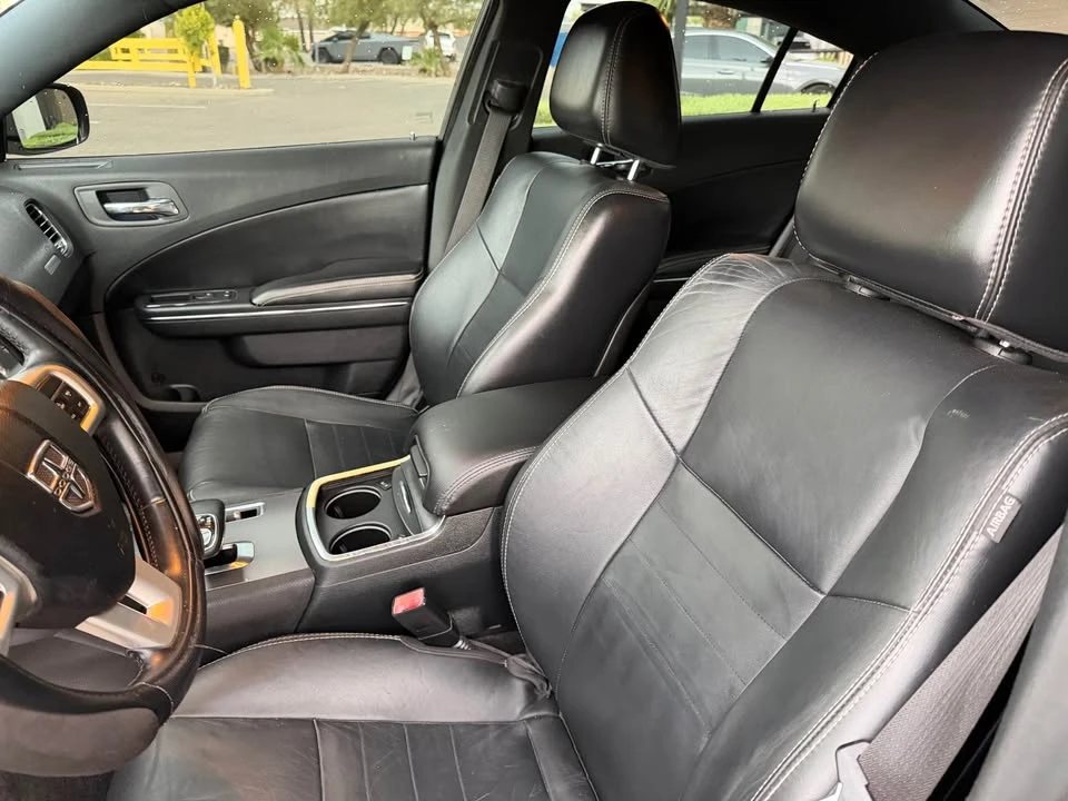 2012 Dodge Charger 7th Gen - Image 10 of 17