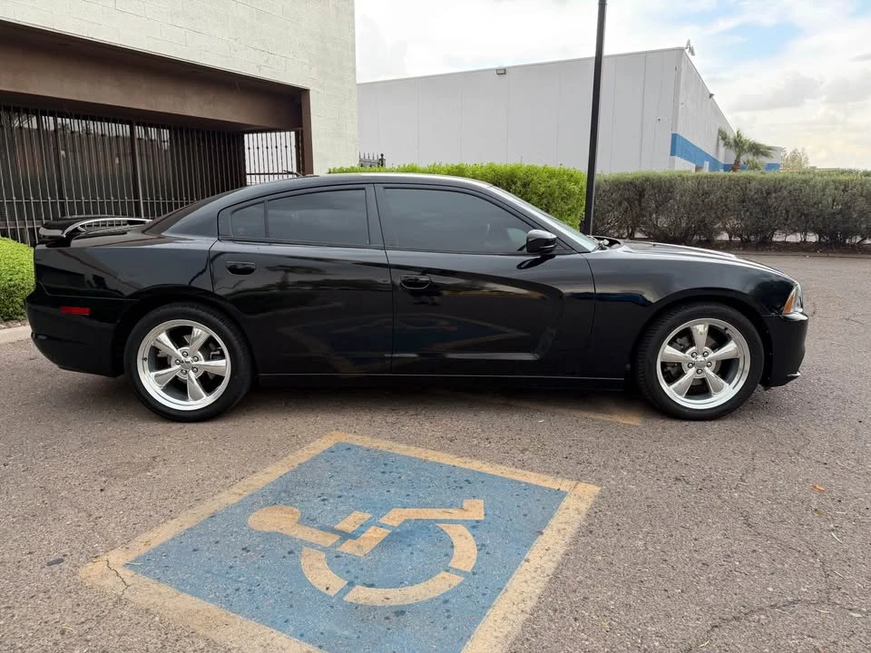 2012 Dodge Charger 7th Gen - Image 4 of 17