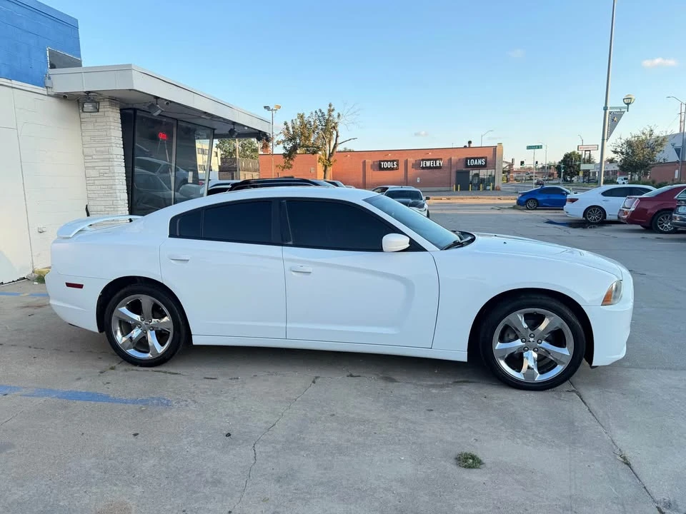 2012 Dodge Charger 7th Gen - Image 4 of 20