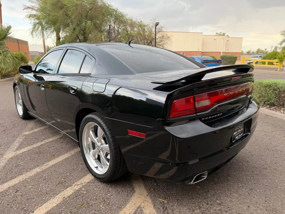 2012 Dodge Charger 7th Gen - Image 7 of 17