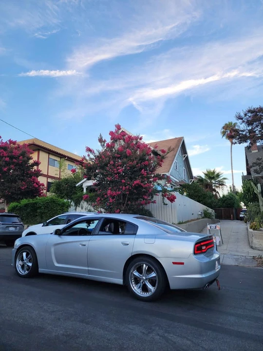 2012 Dodge Charger 7th Gen - Image 2 of 6