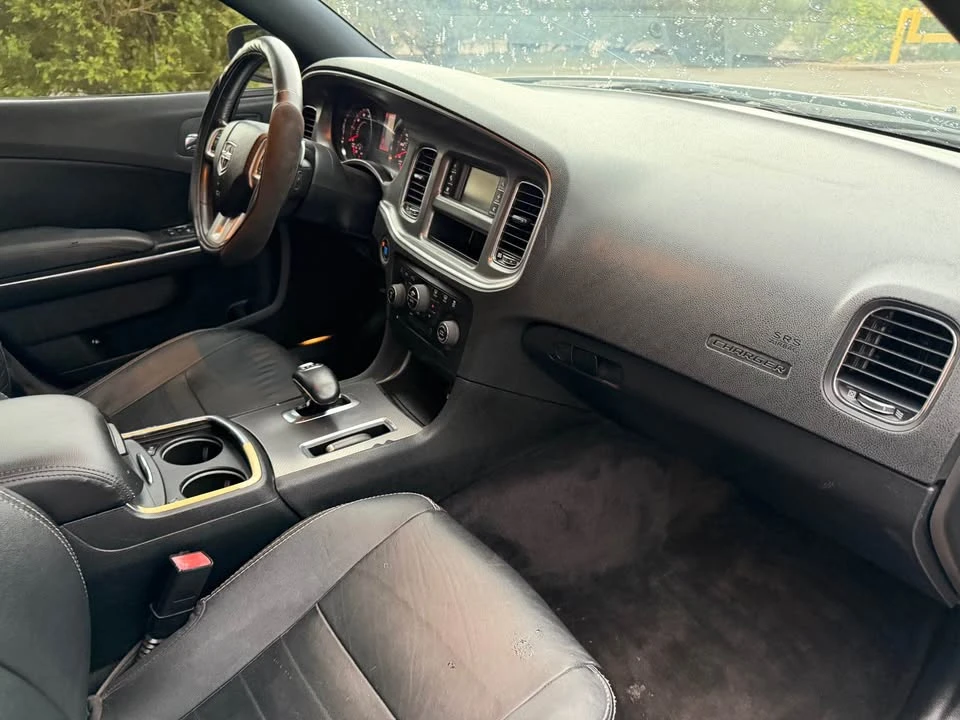 2012 Dodge Charger 7th Gen - Image 13 of 17