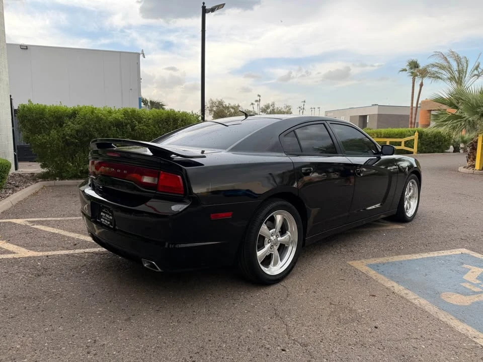 2012 Dodge Charger 7th Gen - Image 5 of 17