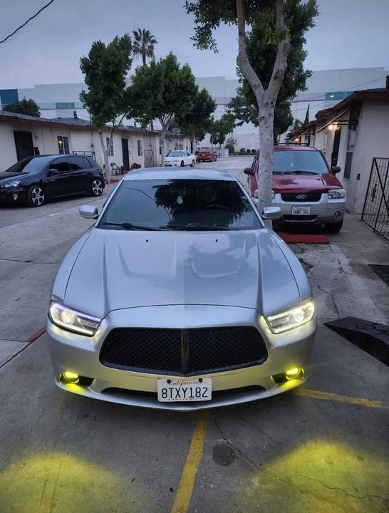 2012 Dodge Charger 7th Gen - Image 2 of 7