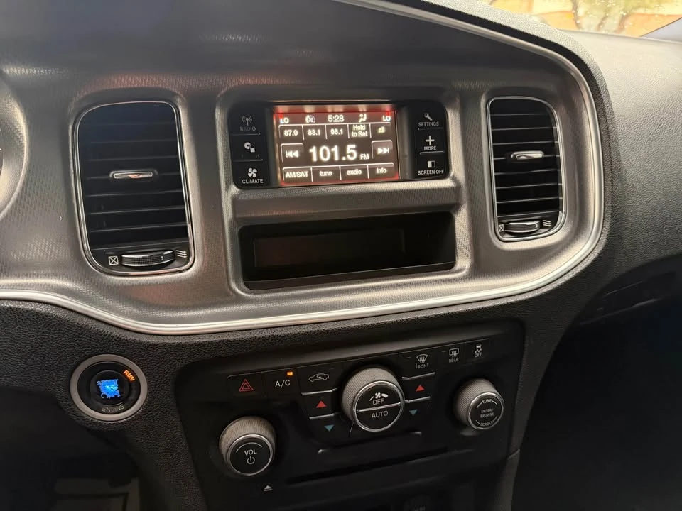 2012 Dodge Charger 7th Gen - Image 17 of 17