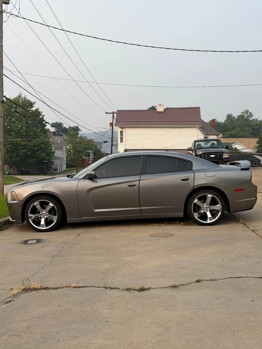 2012 Dodge Charger 7th Gen - Image 2 of 11