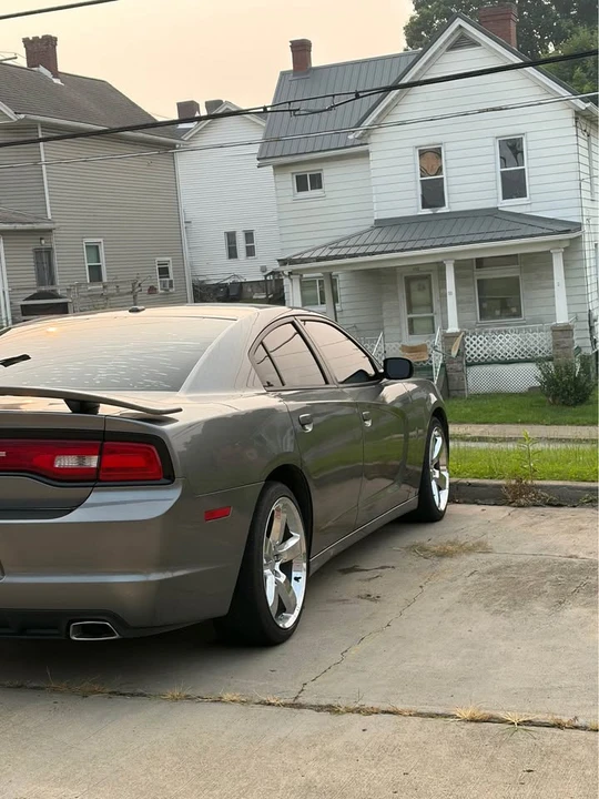 2012 Dodge Charger 7th Gen - Image 9 of 11