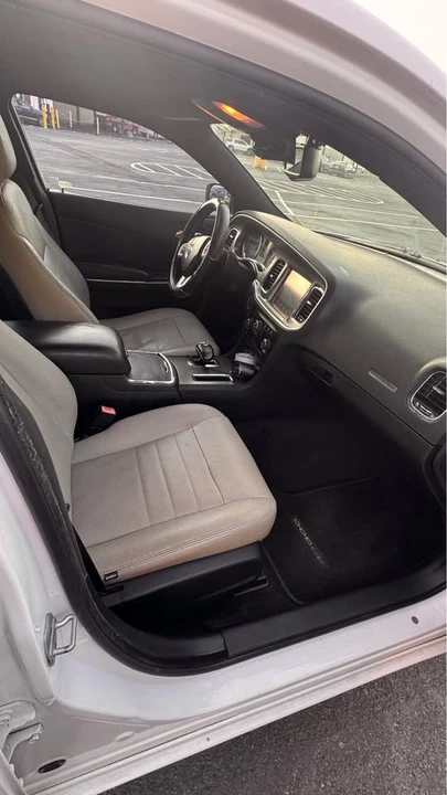 2012 Dodge Charger 7th Gen - Image 12 of 16