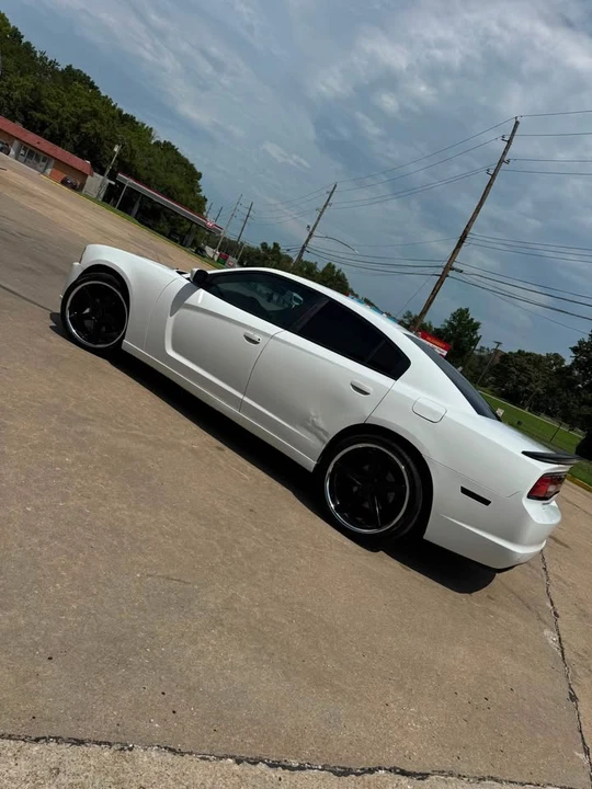2012 Dodge Charger 7th Gen - Image 5 of 6