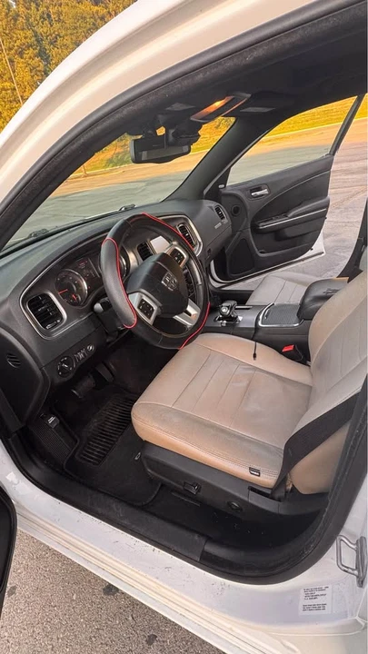 2012 Dodge Charger 7th Gen - Image 11 of 16