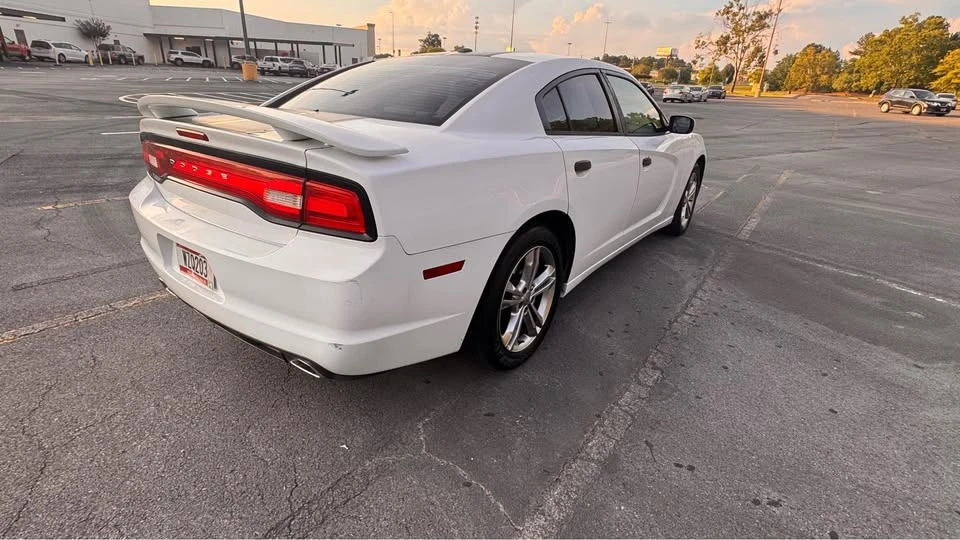 2012 Dodge Charger 7th Gen - Image 10 of 16