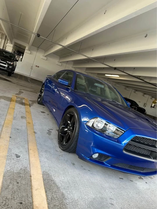 2012 Dodge Charger 7th Gen - Image 2 of 7