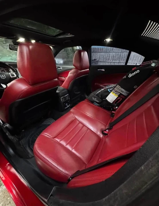 2012 Dodge Charger 7th Gen - Image 9 of 11