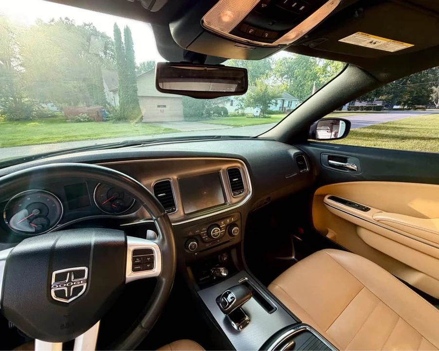 2012 Dodge Charger 7th Gen - Image 4 of 6