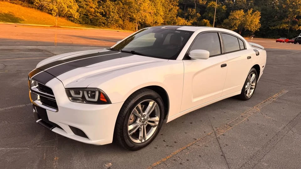 2012 Dodge Charger 7th Gen - Image 3 of 16