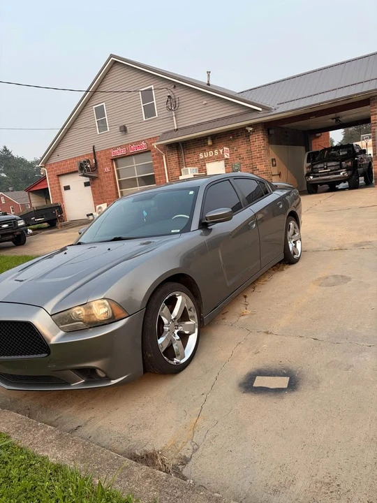 2012 Dodge Charger 7th Gen - Image 3 of 11