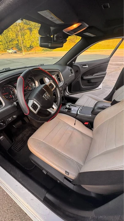 2012 Dodge Charger 7th Gen - Image 15 of 16
