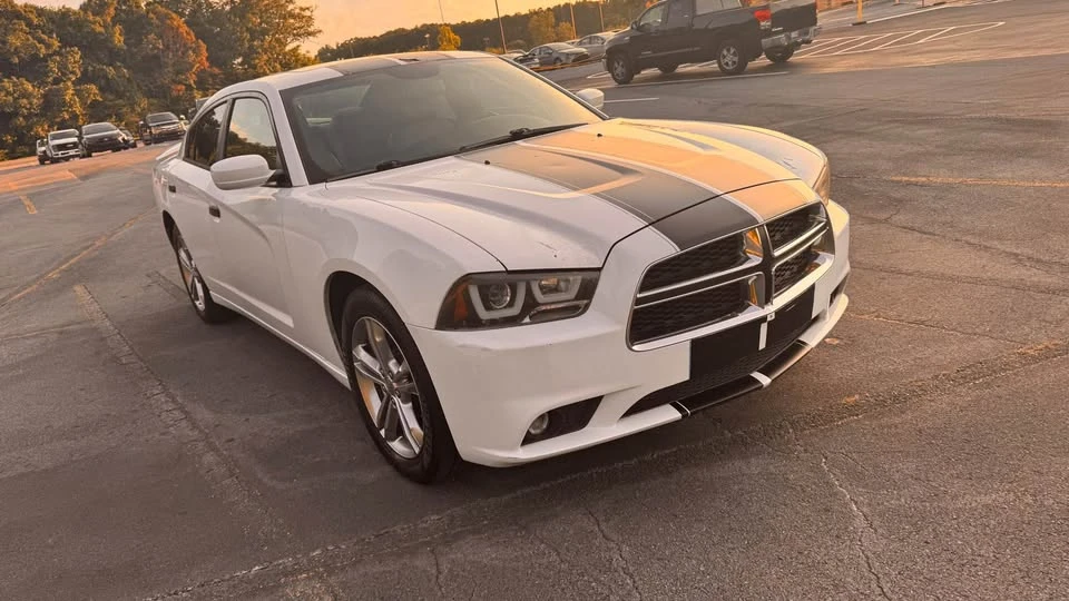 2012 Dodge Charger 7th Gen - Image 2 of 16