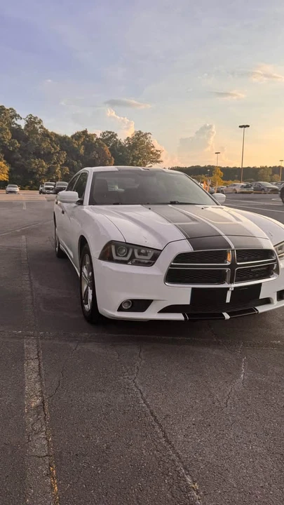 2012 Dodge Charger 7th Gen - Image 6 of 16
