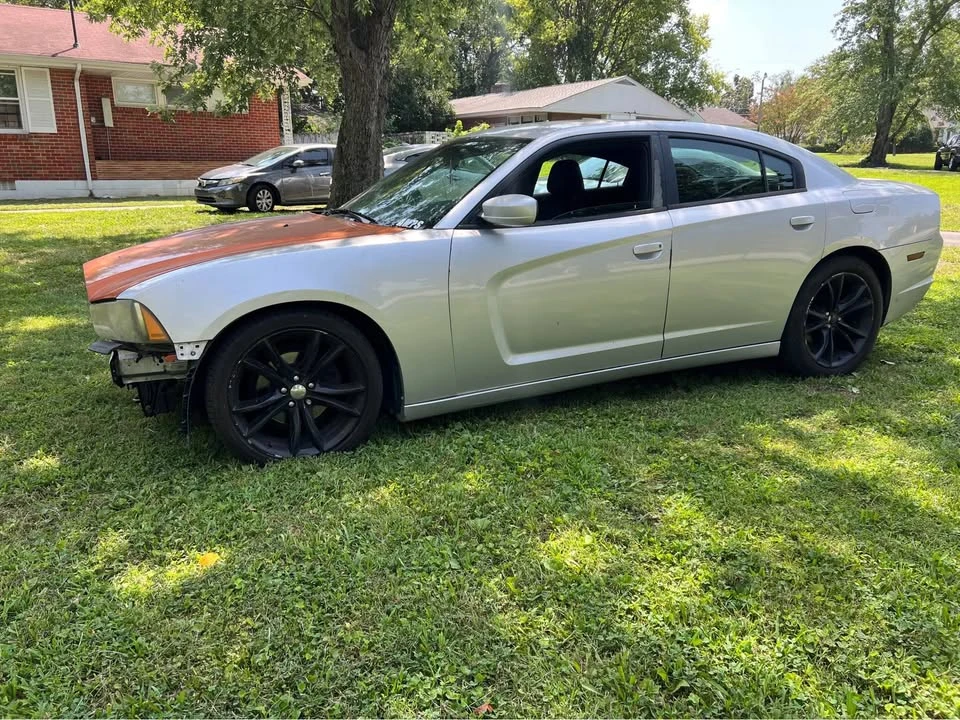 2012 Dodge Charger 7th Gen - Image 2 of 9