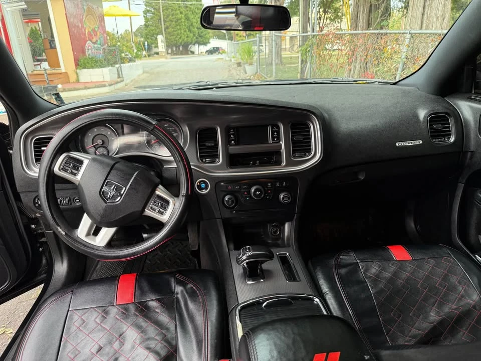 2012 Dodge Charger 7th Gen - Image 2 of 6