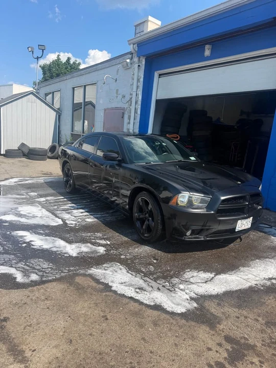 2012 Dodge Charger 7th Gen - Image 2 of 8