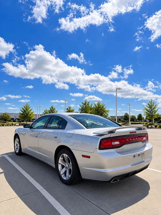 2012 Dodge Charger 7th Gen - Image 3 of 5