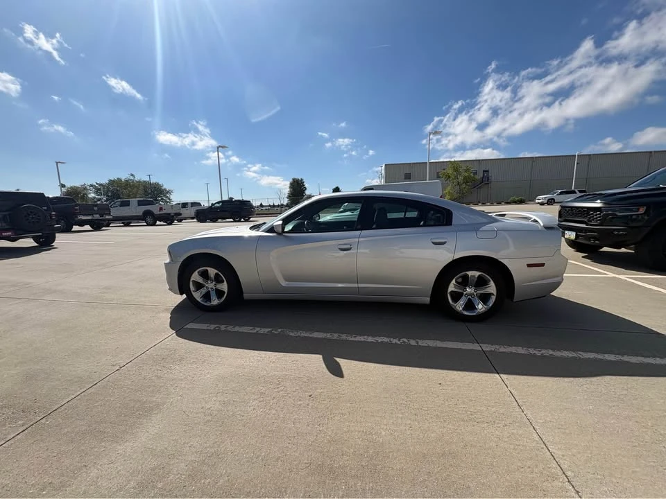 2012 Dodge Charger 7th Gen - Image 4 of 7