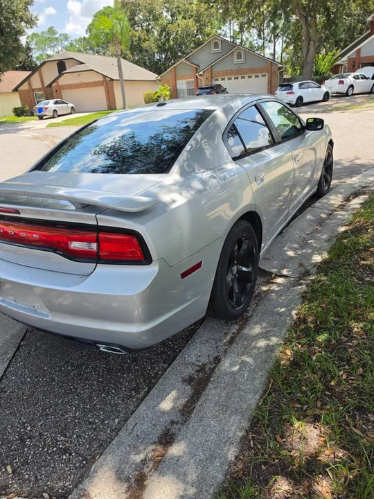 2012 Dodge Charger 7th Gen - Image 5 of 10