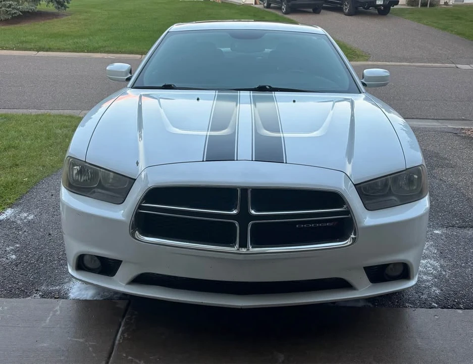 2012 Dodge Charger 7th Gen - Image 2 of 9