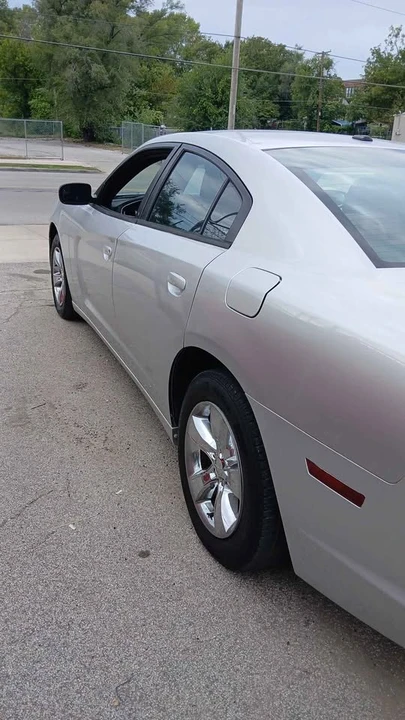 2012 Dodge Charger 7th Gen - Image 5 of 15