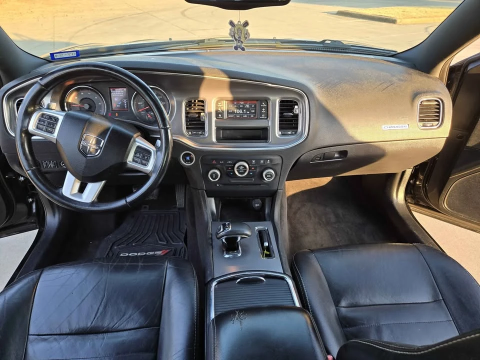 2012 Dodge Charger 7th Gen - Image 4 of 14
