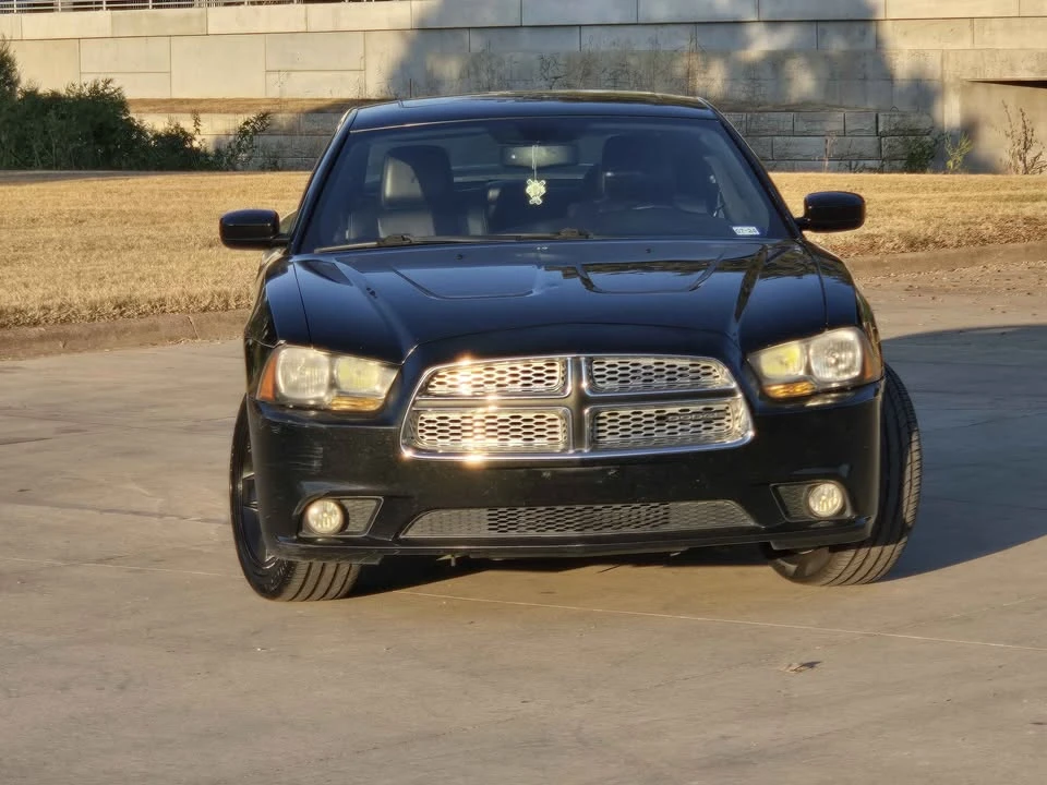 2012 Dodge Charger 7th Gen - Image 9 of 14