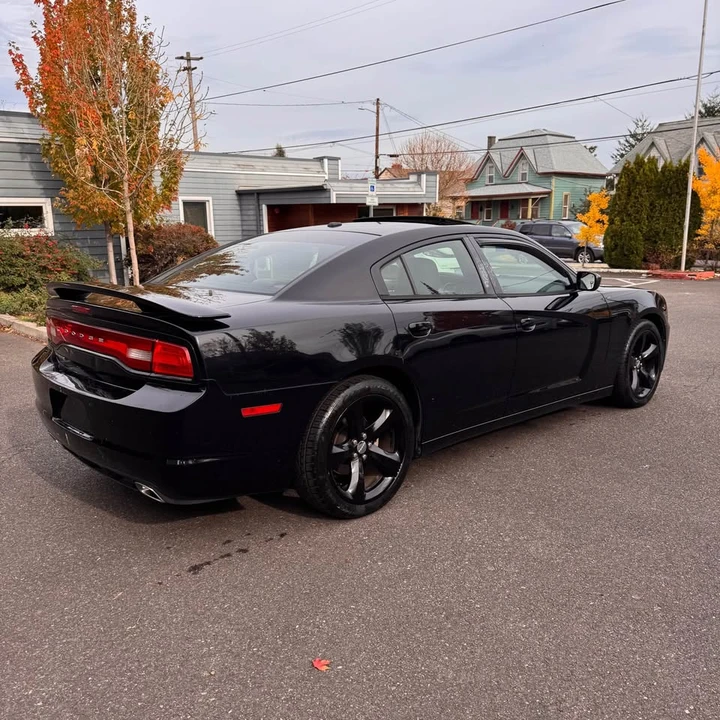 2012 Dodge Charger 7th Gen - Image 6 of 12