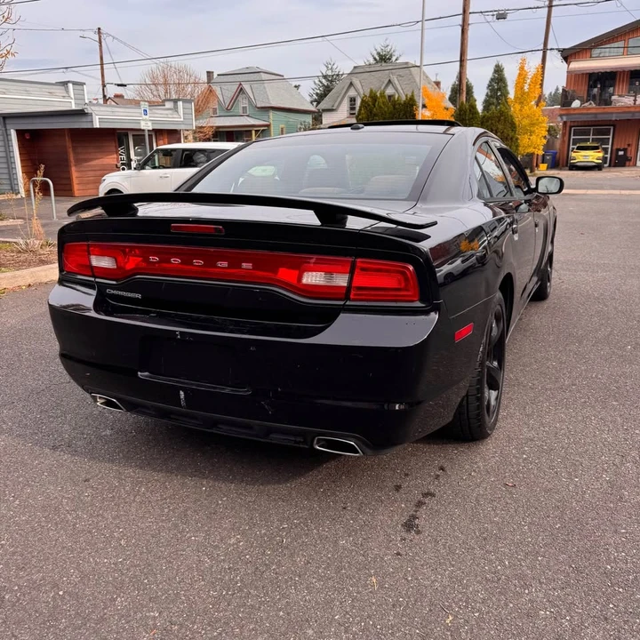 2012 Dodge Charger 7th Gen - Image 5 of 12