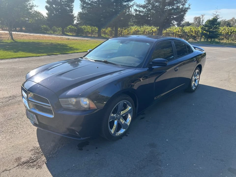 2012 Dodge Charger 7th Gen - Image 2 of 14