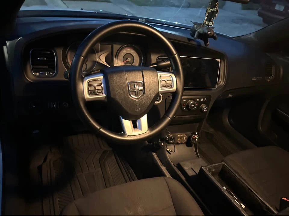 2012 Dodge Charger 7th Gen - Image 3 of 4