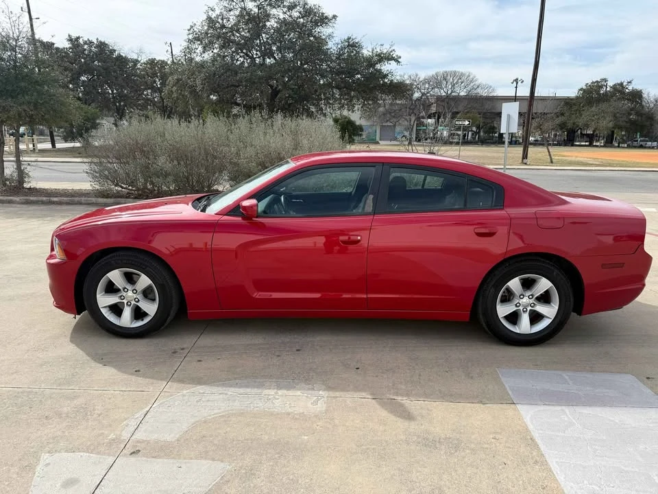 2012 Dodge Charger 7th Gen - Image 10 of 19