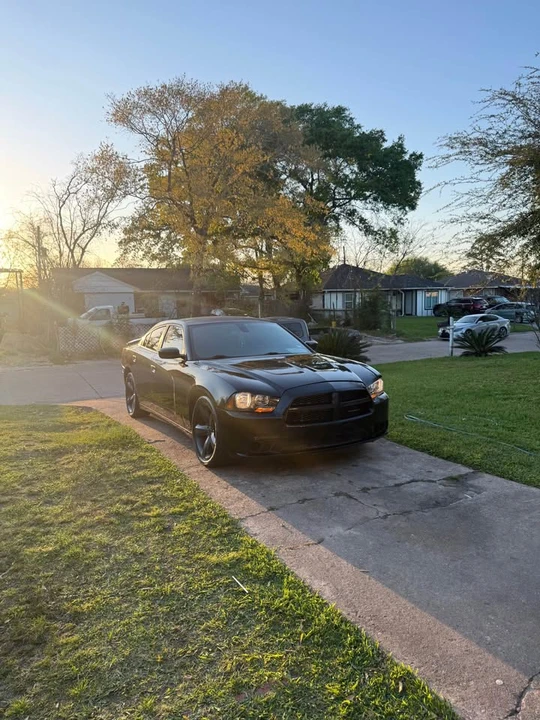 2012 Dodge Charger 7th Gen - Image 6 of 9