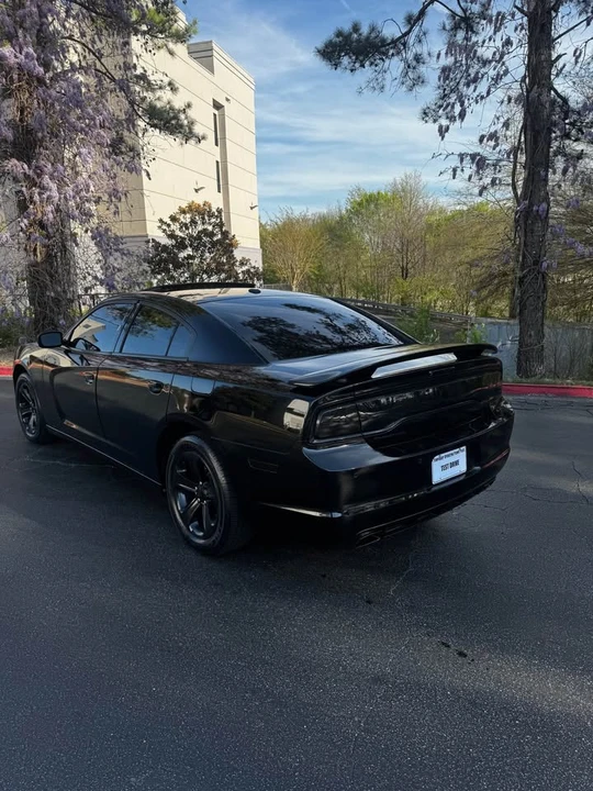 2012 Dodge Charger 7th Gen - Image 4 of 16