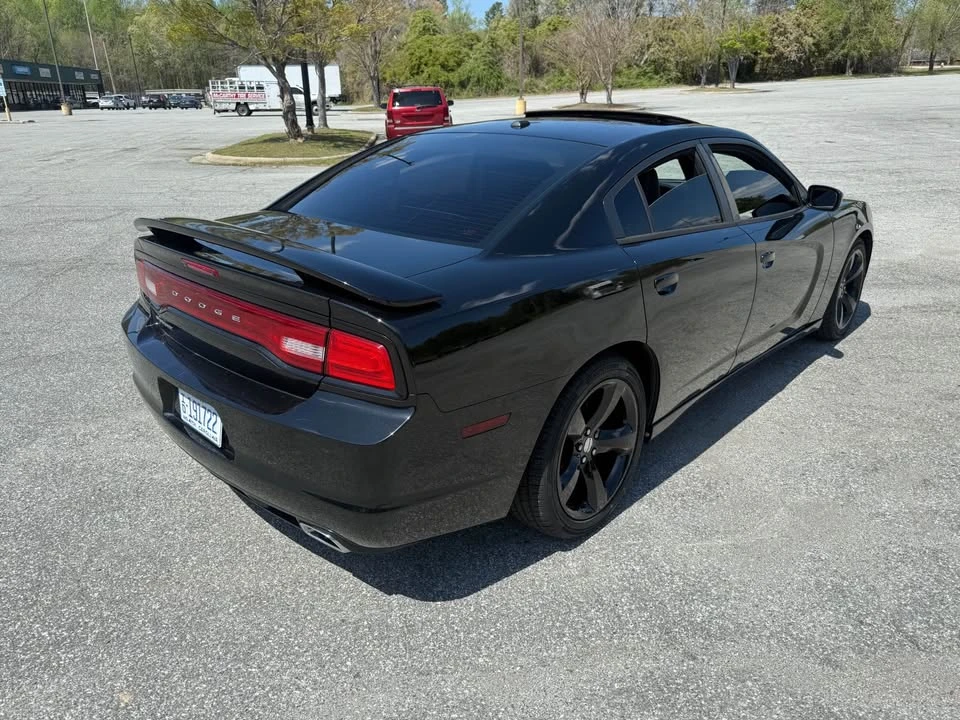 2012 Dodge Charger 7th Gen - Image 6 of 13