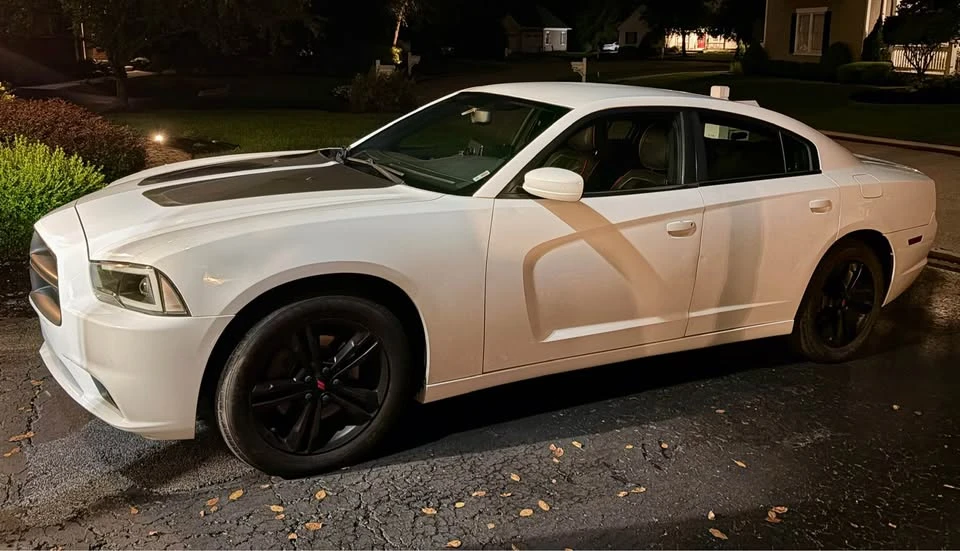 2012 Dodge Charger 7th Gen - Image 2 of 5